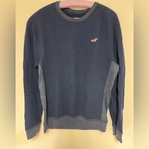 Hollister Men's Navy Blue Sweater size small - Picture 1 of 6